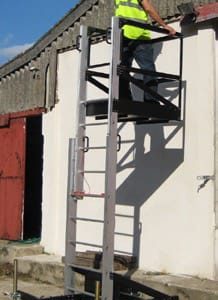 Monkey Tower Desk Surfer Thumbnail 2